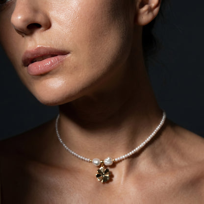 Lucky Four Leaf Clover Charm Pearl Necklace