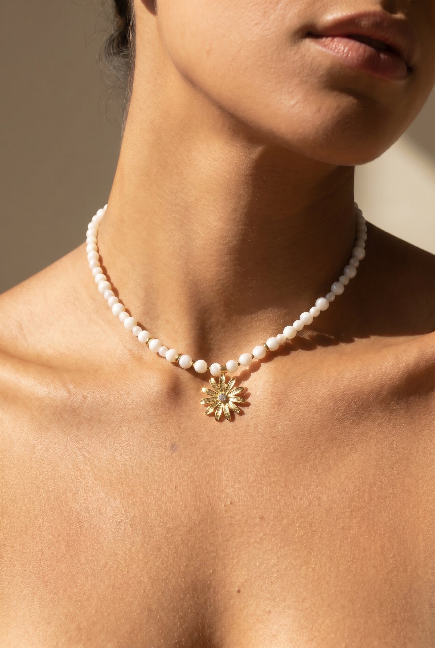 Daisy Mother of Pearl Necklace