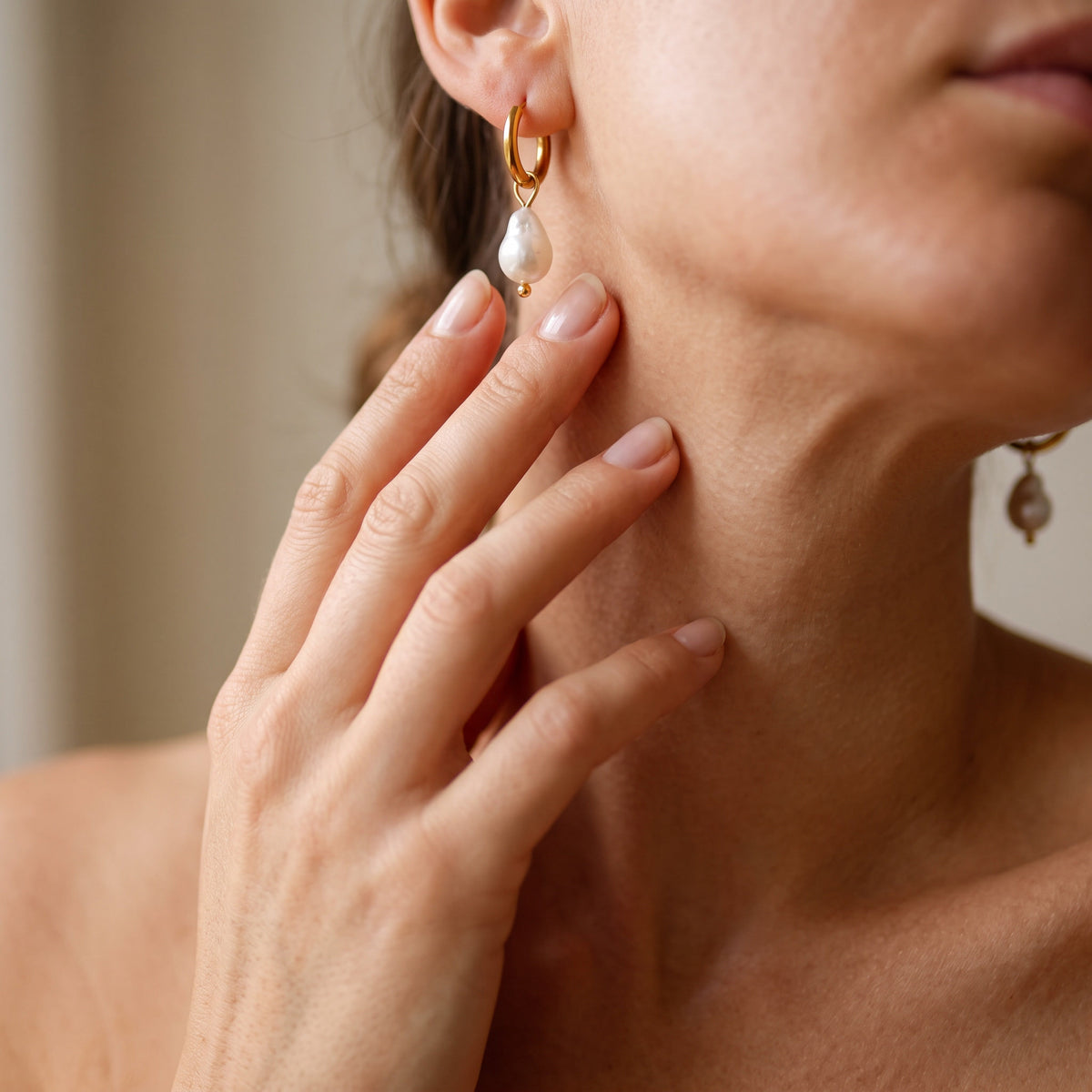 Luna Pearl Earrings