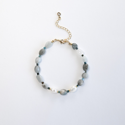 Aquamarine Cloud In Pearl Bracelet