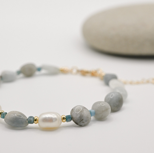 Aquamarine Cloud In Pearl Bracelet