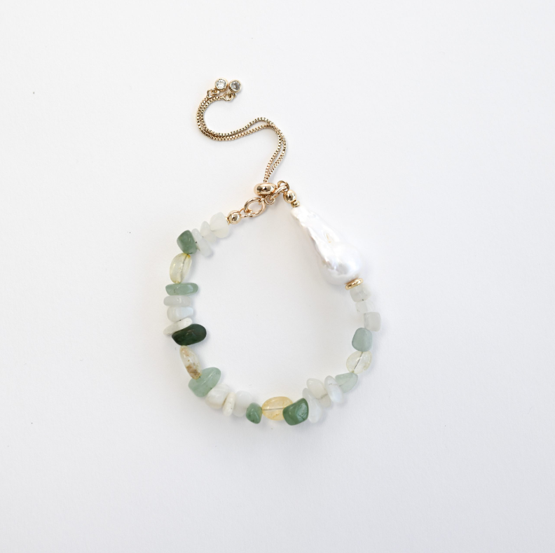 Aventurine Emerald Gleam In Baroque Pearl Bracelet