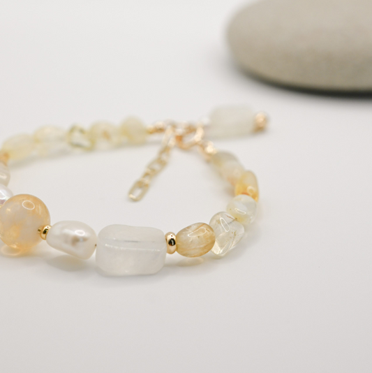 Citrine Solstice In Pearl Bracelet