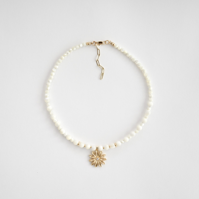 Daisy Mother of Pearl Necklace
