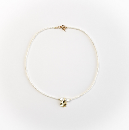 Lucky Four Leaf Clover Charm Pearl Necklace